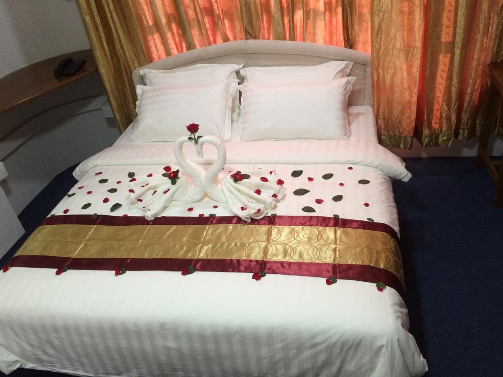 Vacation Hotel Yangon Exterior foto